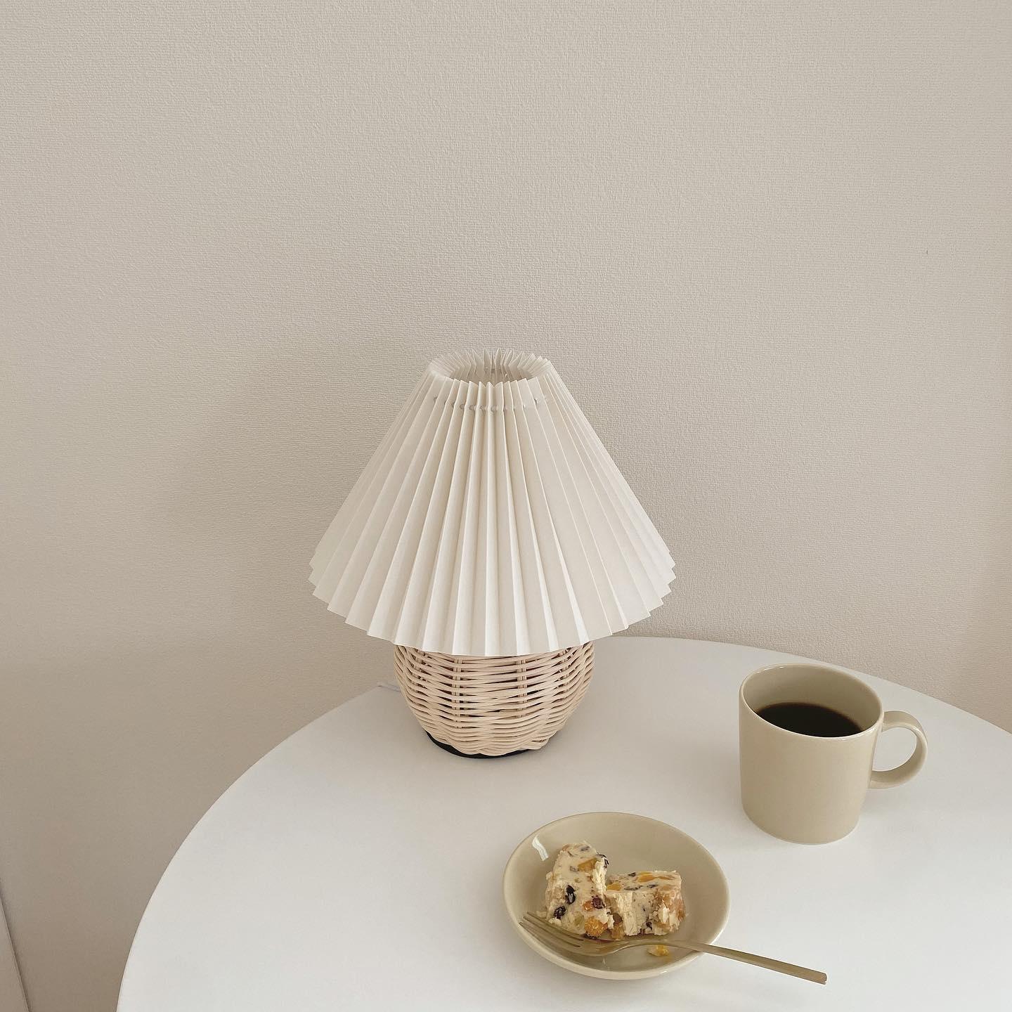 rattan-pleated-table-lamp-anzaz--17