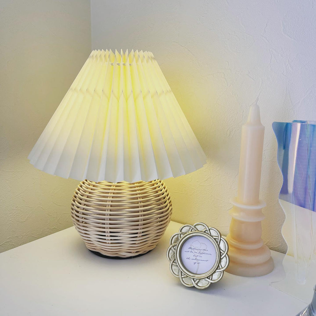 rattan-pleated-table-lamp-anzaz--3