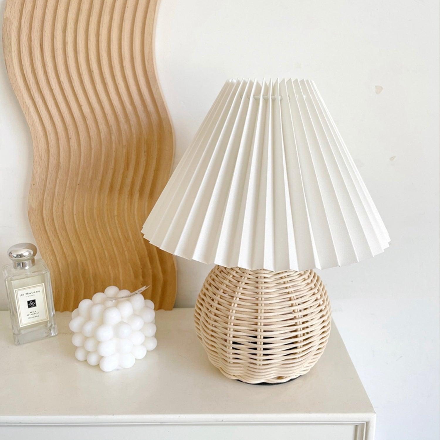 rattan-pleated-table-lamp-anzaz--7