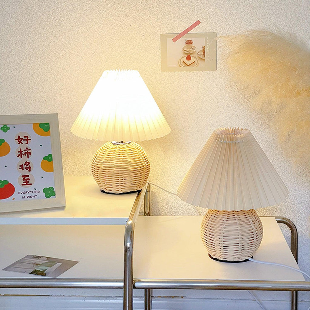 rattan-pleated-table-lamp-anzaz--5