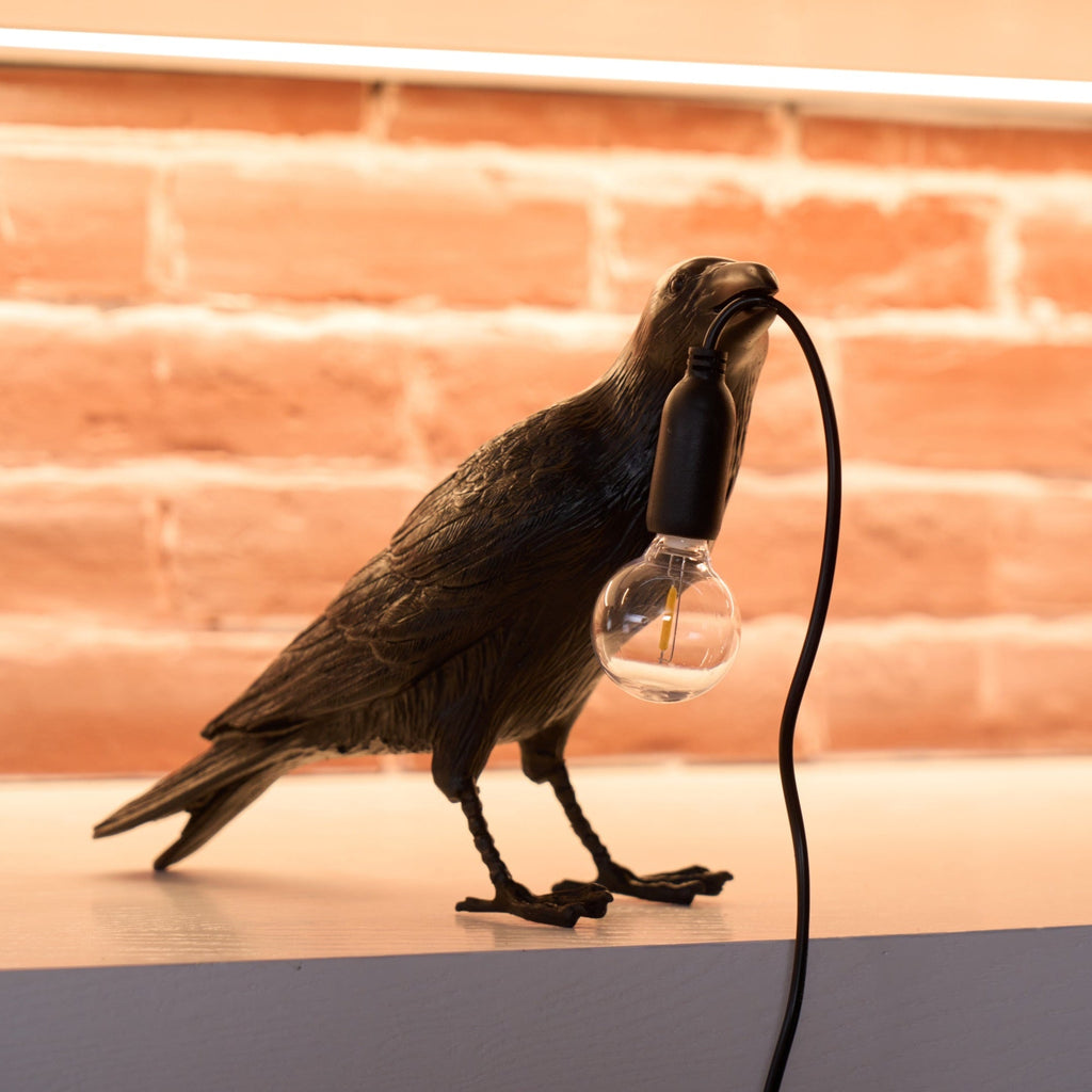 raven-resin-table-lamp-anzaz-Black-10