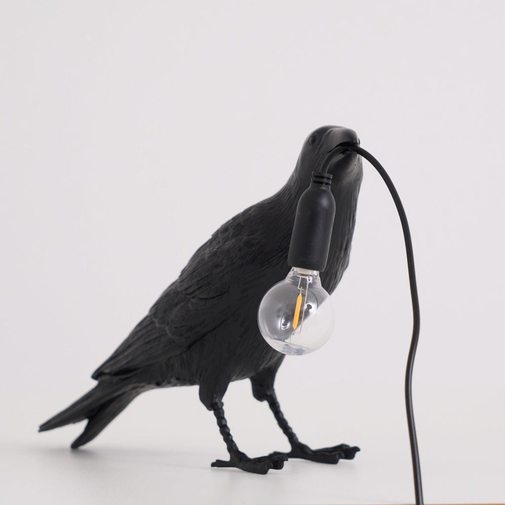raven-resin-table-lamp-anzaz--44
