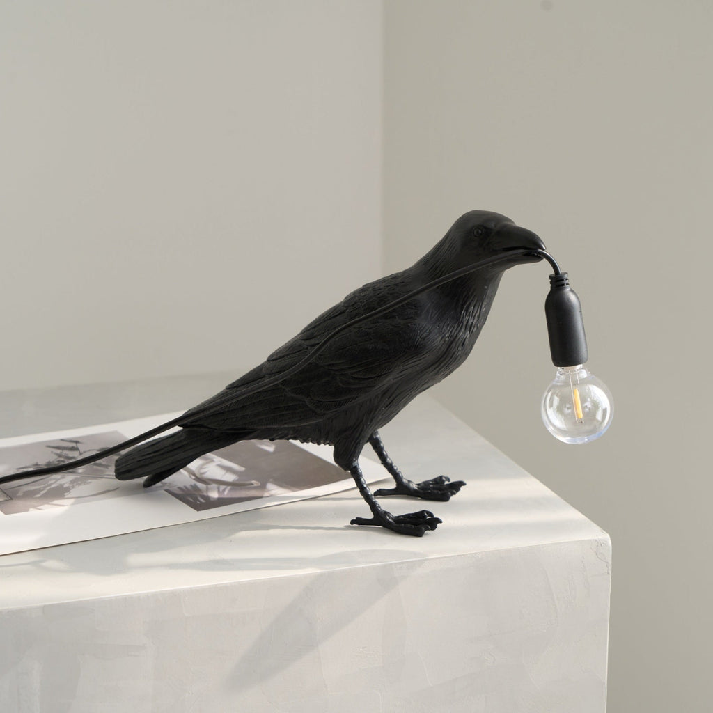 raven-resin-table-lamp-anzaz-White-8