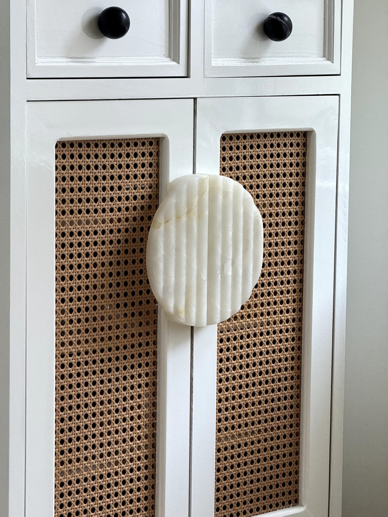 ravina-ripple-pull-handle-anzaz-Value A: Wood / Cabinet Door-3