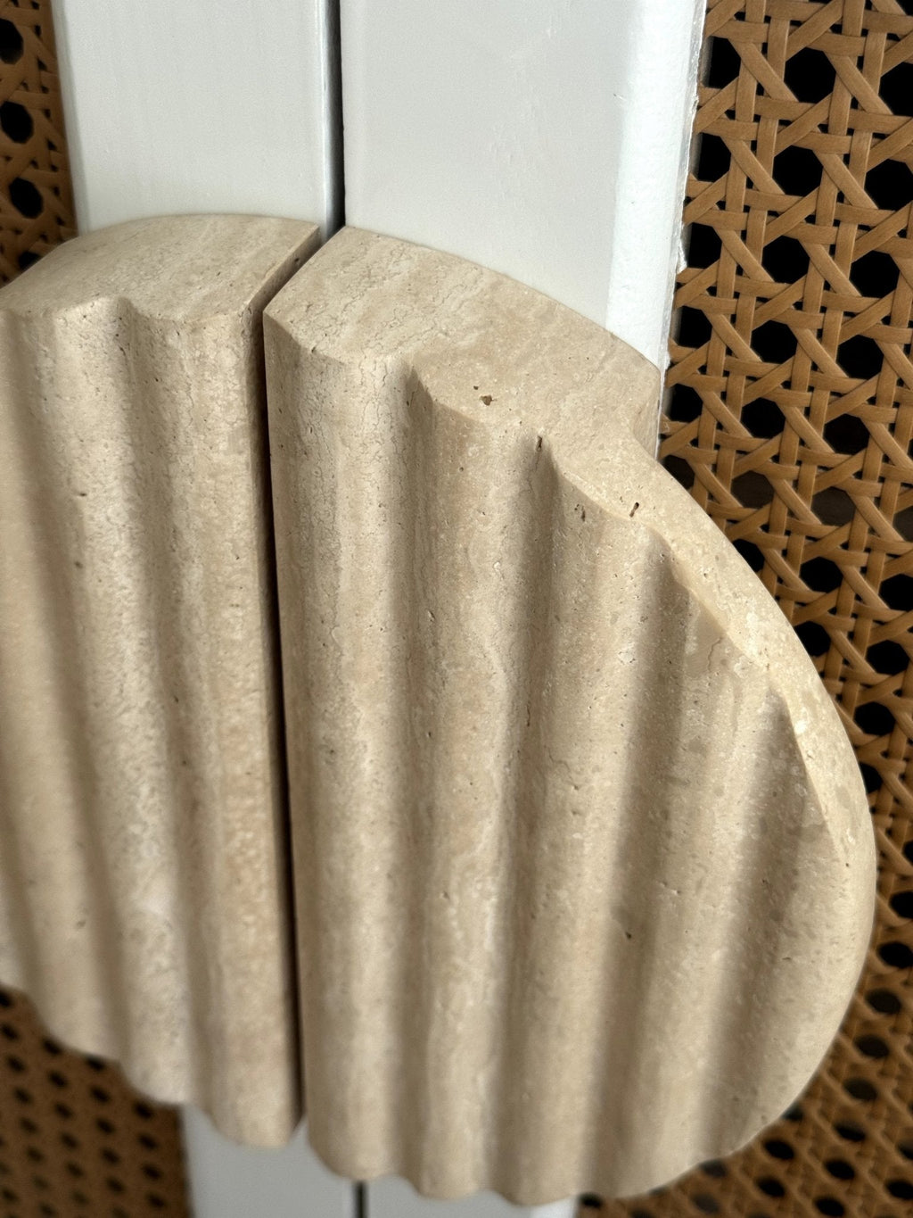 ravina-ripple-pull-handle-anzaz-Value A: Wood / Cabinet Door-10