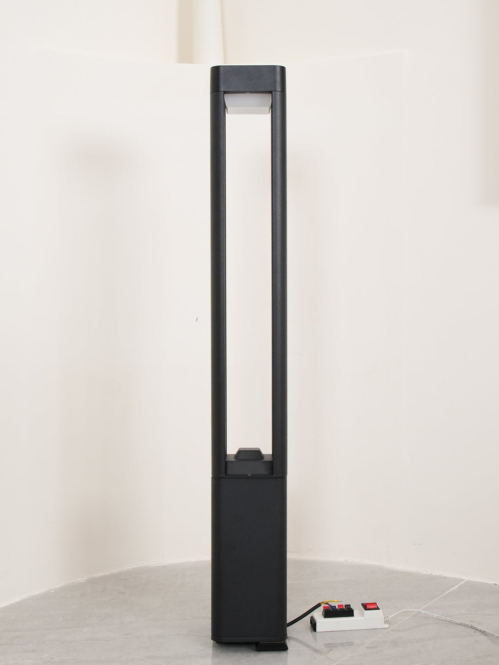 rectangular-column-garden-outdoor-light-anzaz--37