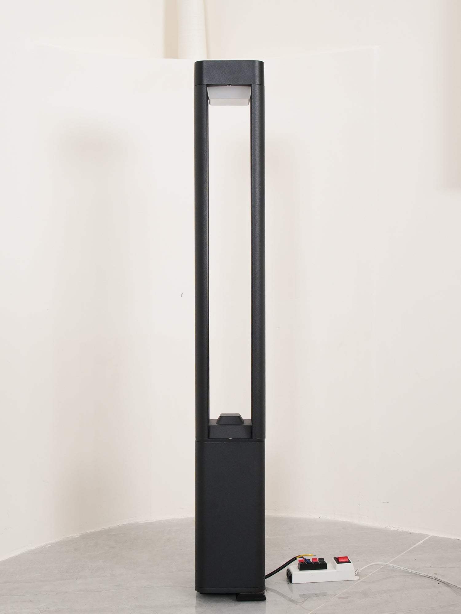 rectangular-column-garden-outdoor-light-anzaz--37