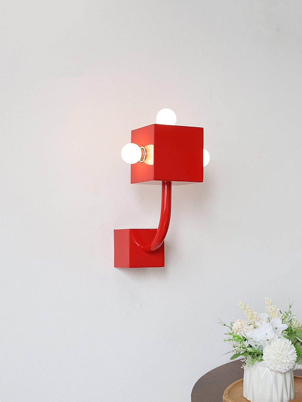 red-cube-wall-lamp-anzaz--3