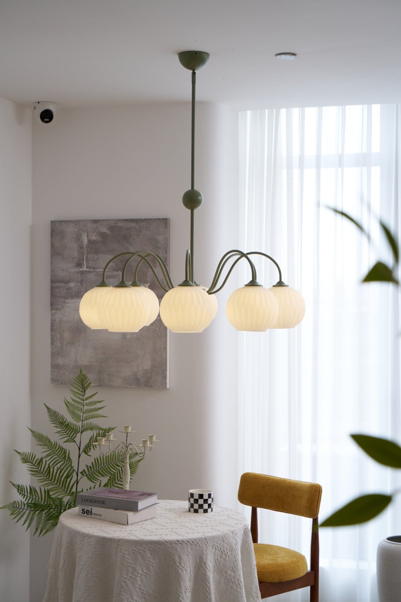 renee-chandelier-anzaz-Black & White-4