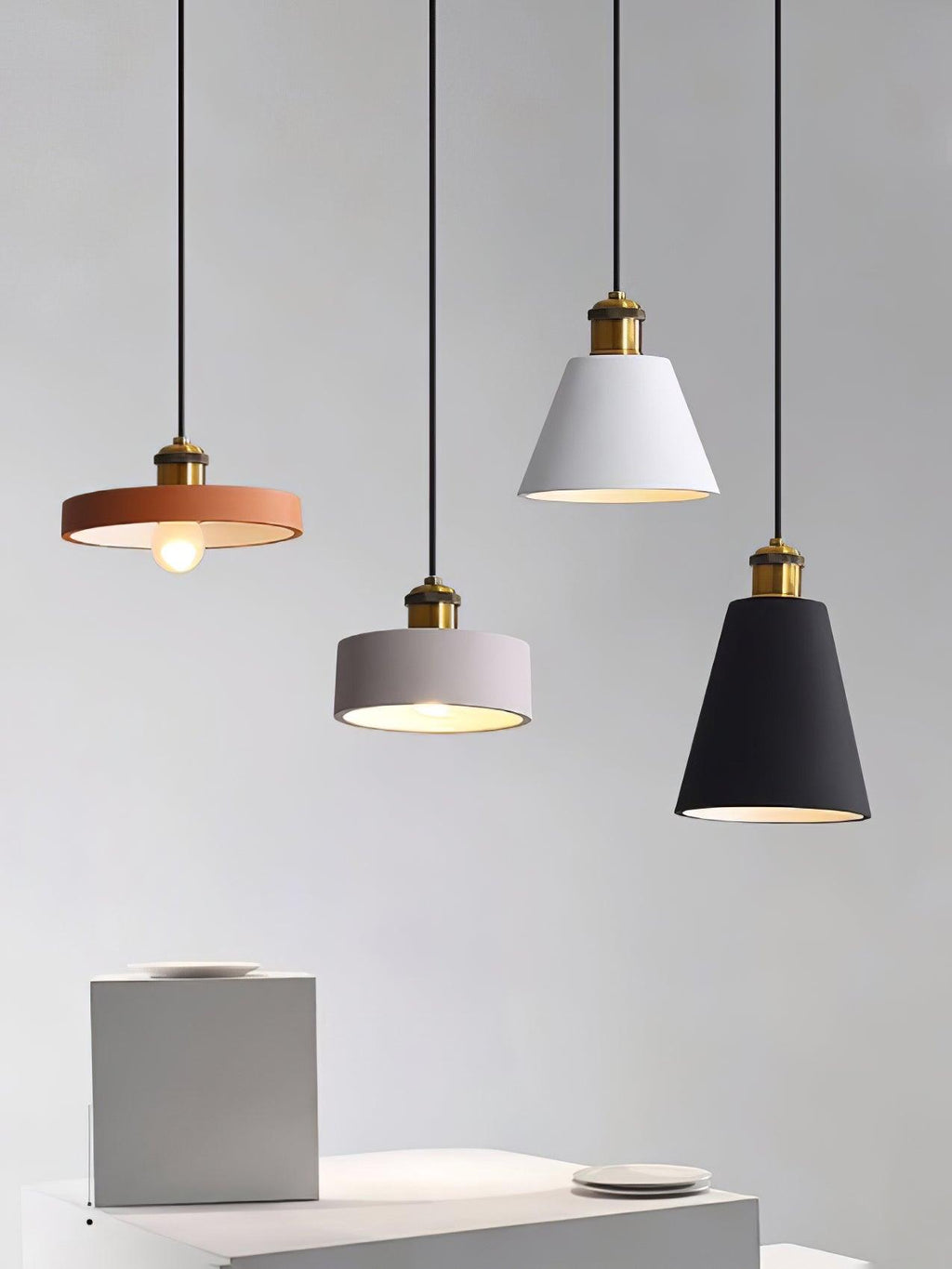 resin-geometric-pendant-lamp-anzaz-Black-13