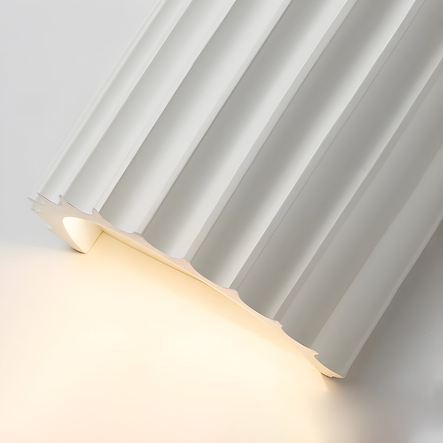 resin-ribbed-wall-lamp-anzaz--10