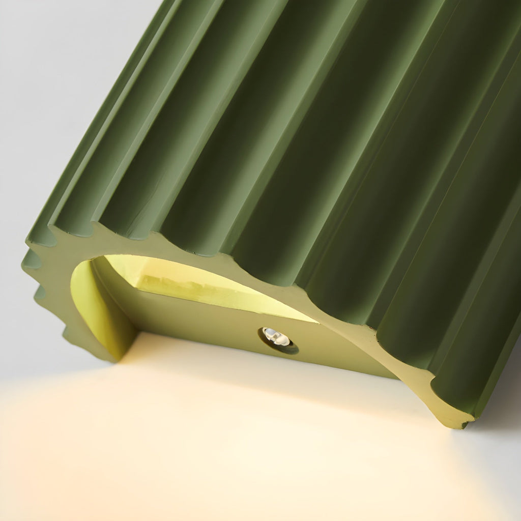 resin-ribbed-wall-lamp-anzaz--11
