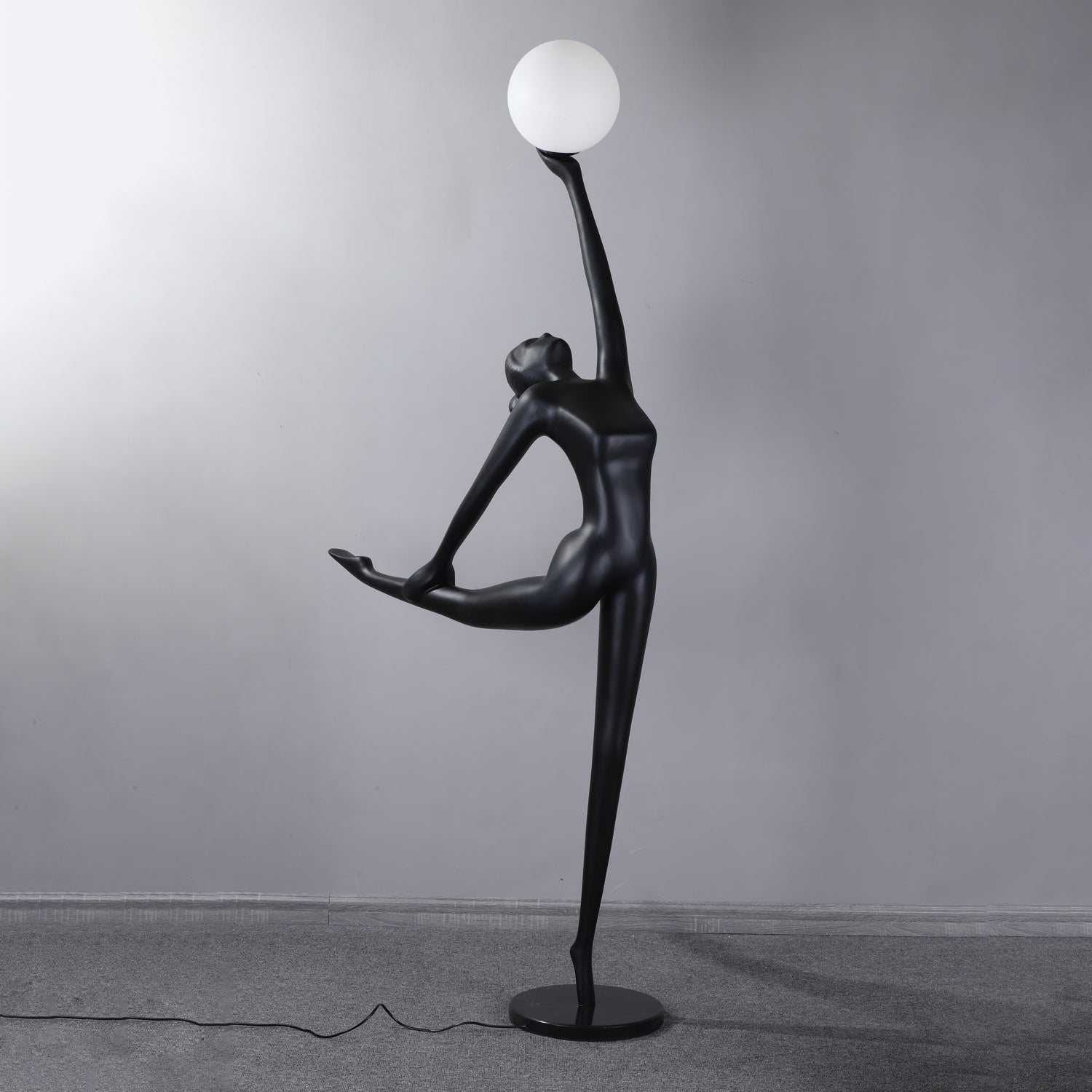 rhythmic-gymnast-sculpture-floor-lamp-anzaz--33