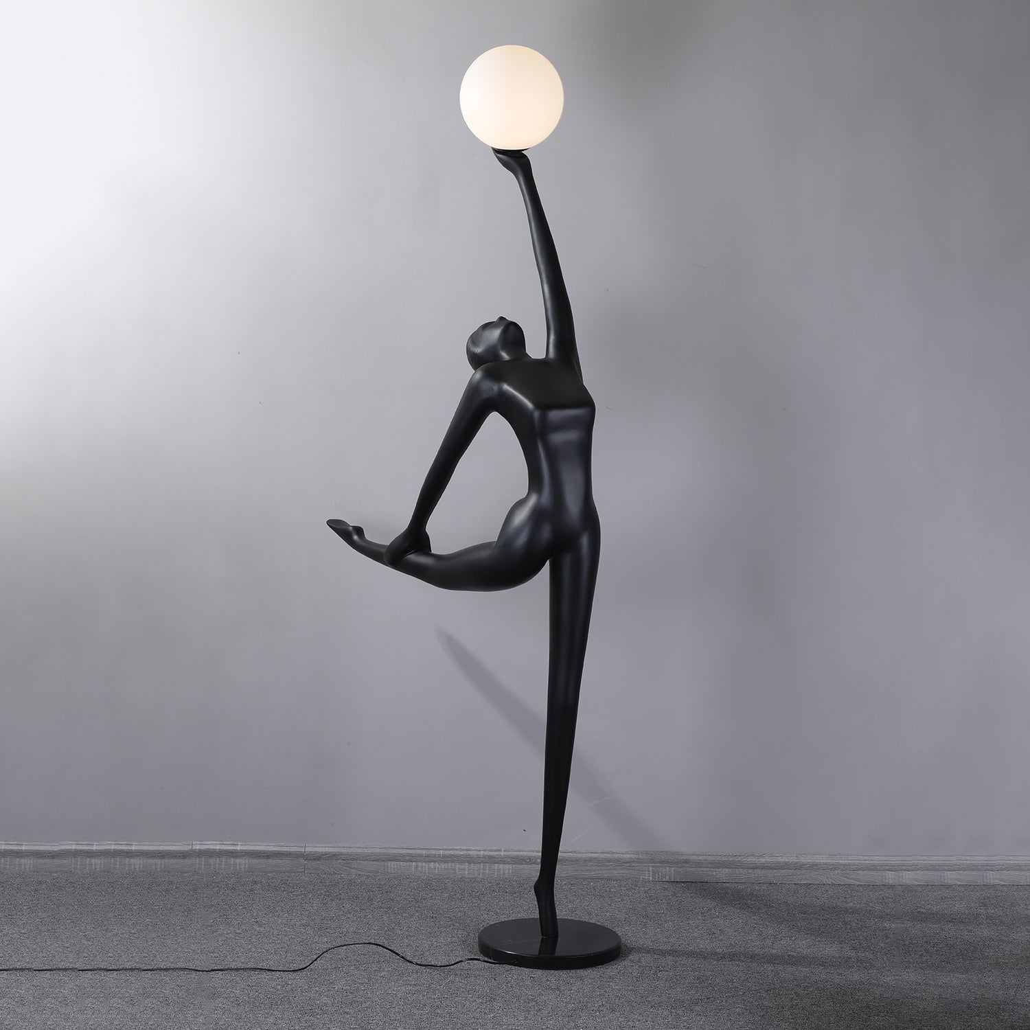 rhythmic-gymnast-sculpture-floor-lamp-anzaz-Black-7
