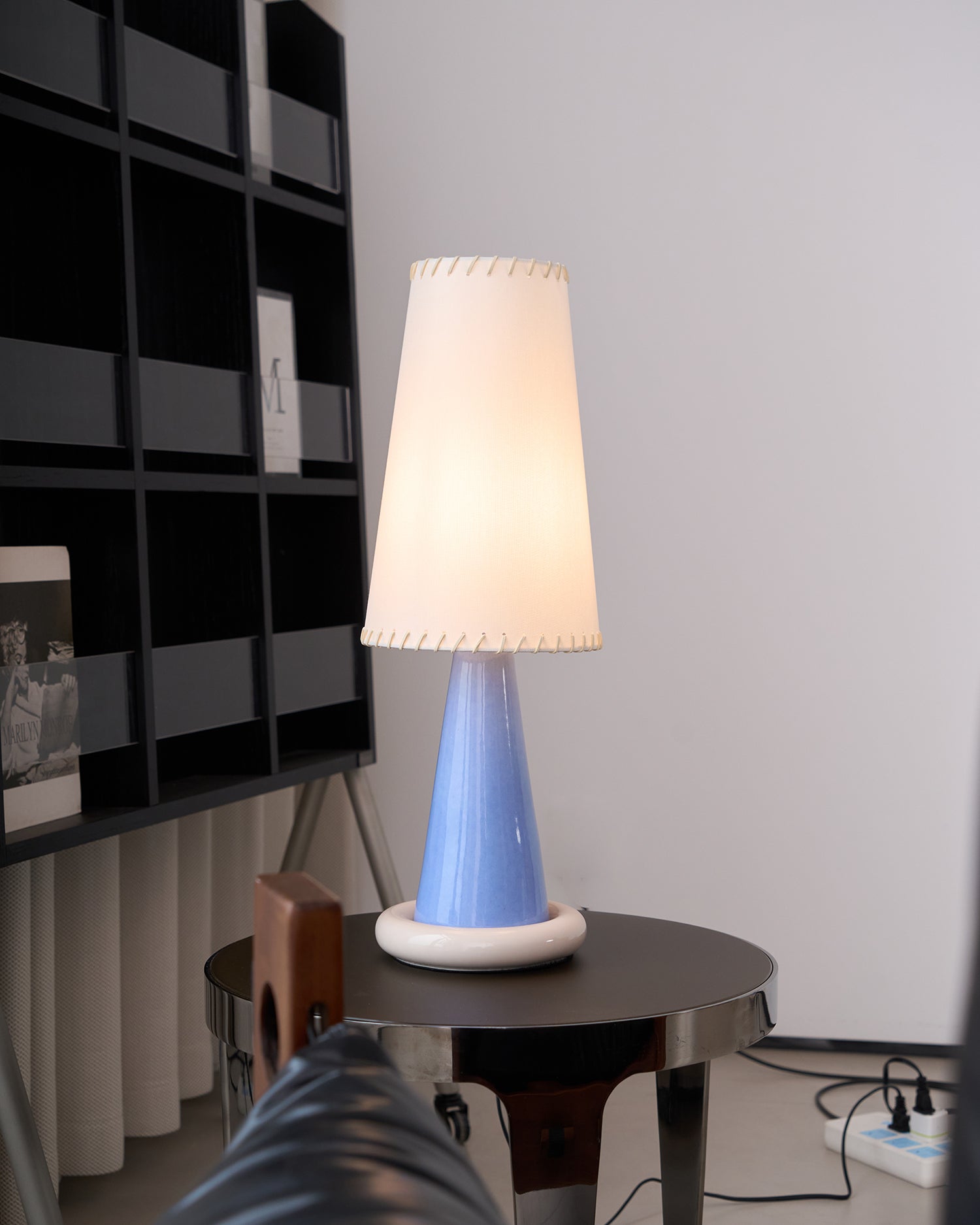 ribbon-table-lamp-anzaz--40