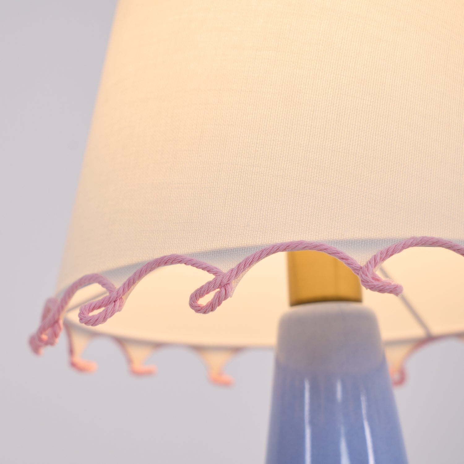 ribbon-table-lamp-anzaz--26
