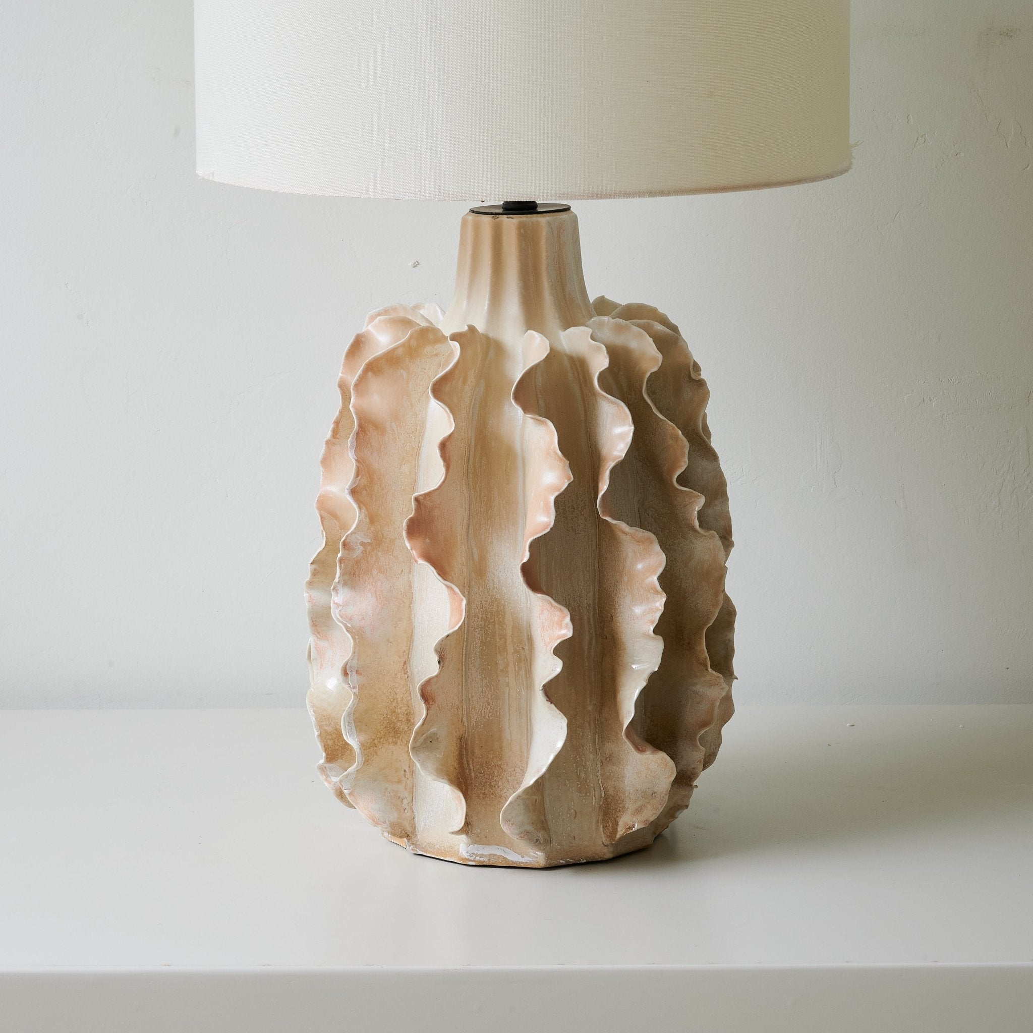 rippled-clay-table-lamp-anzaz-Beige & White-6