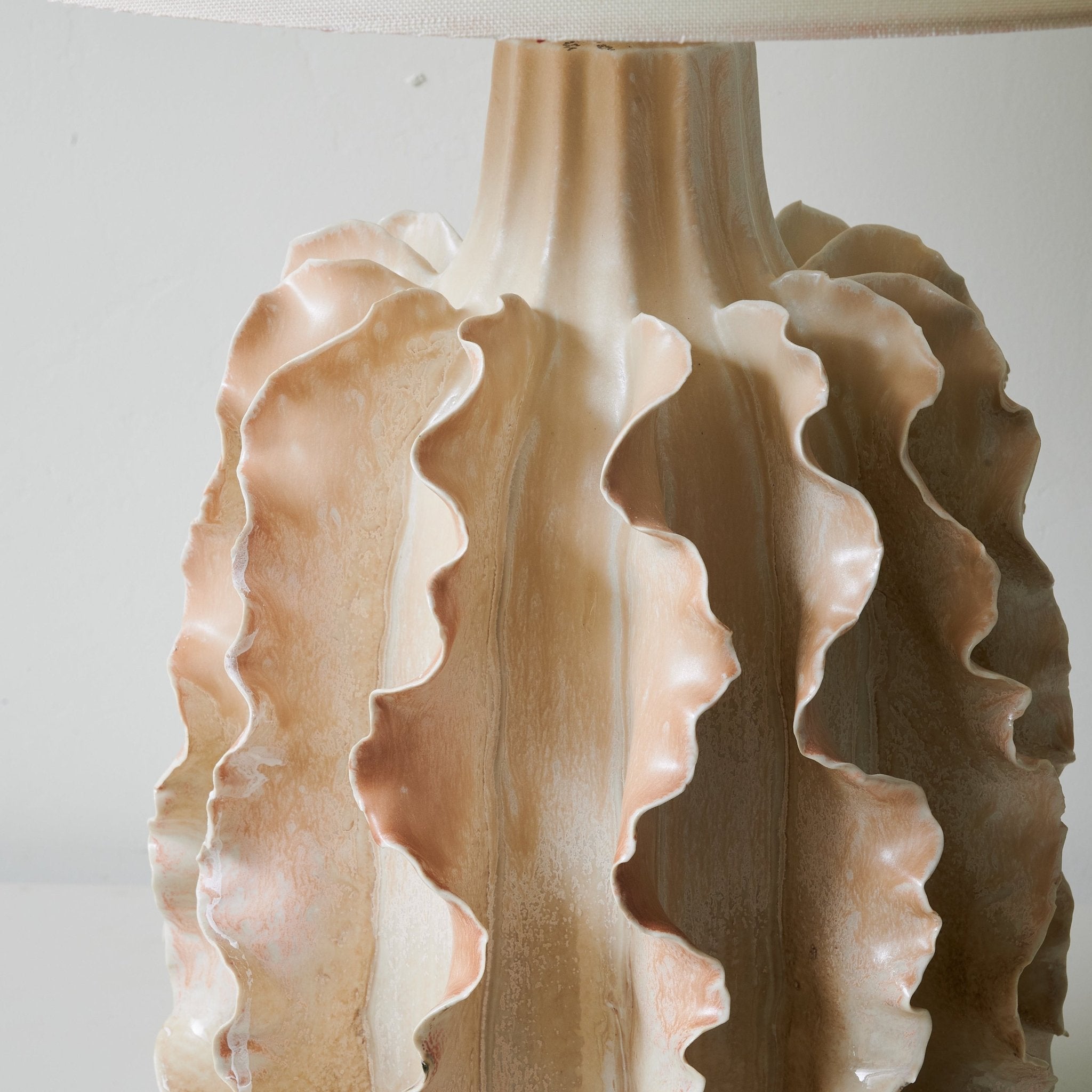 rippled-clay-table-lamp-anzaz-Beige & White-7