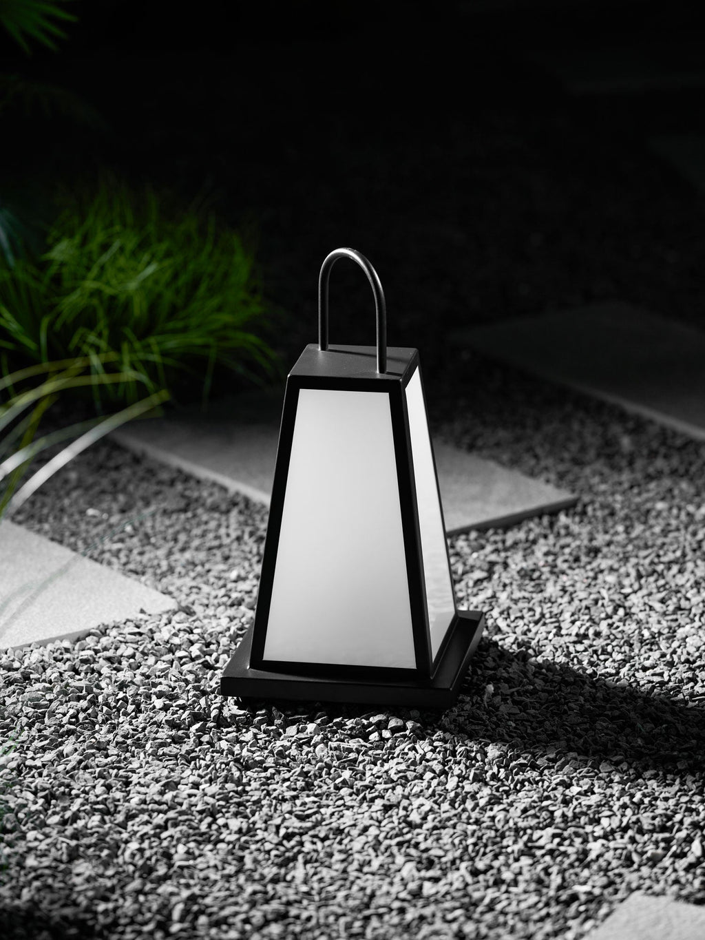 roam-lantern-garden-outdoor-lamp-anzaz--39