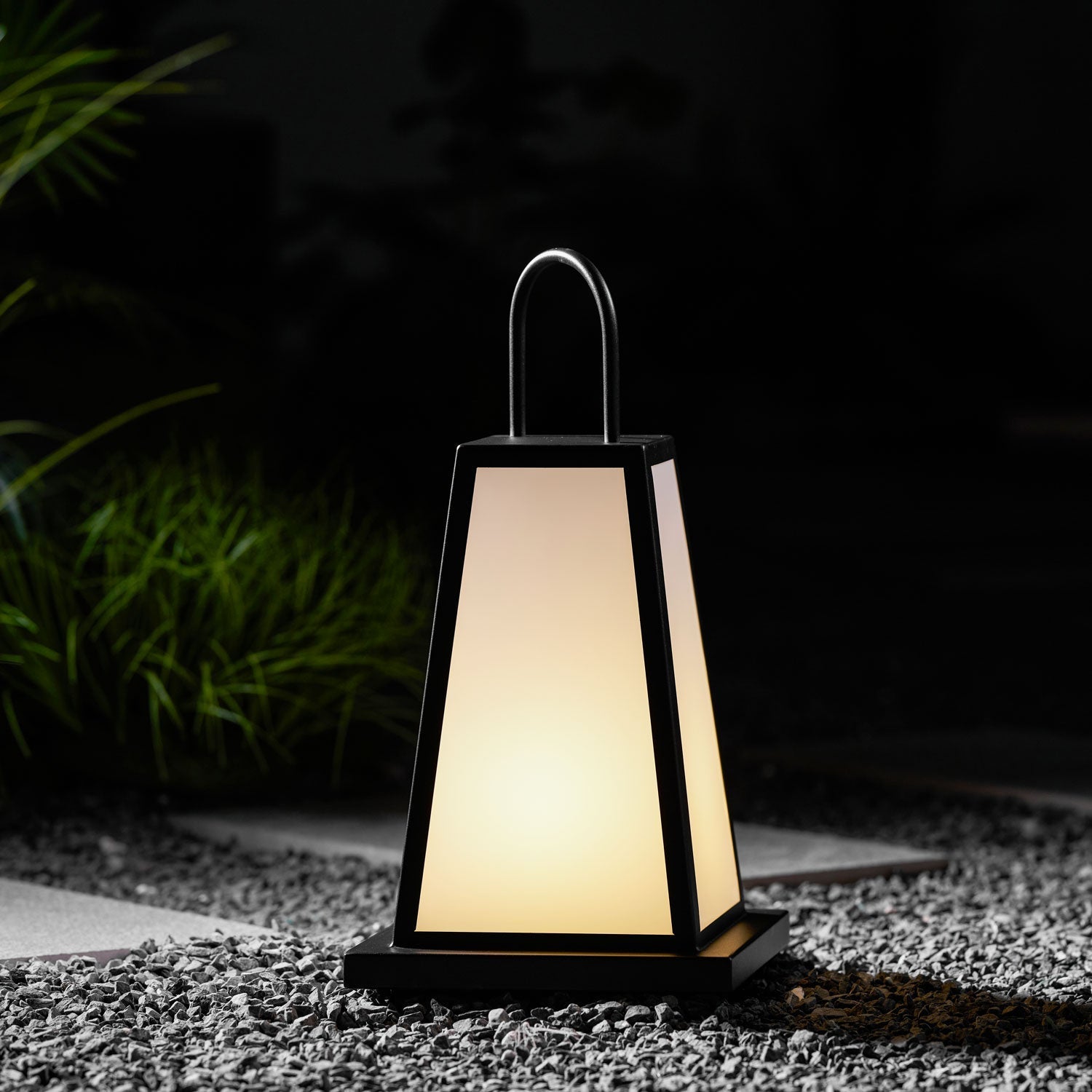roam-lantern-garden-outdoor-lamp-anzaz--41