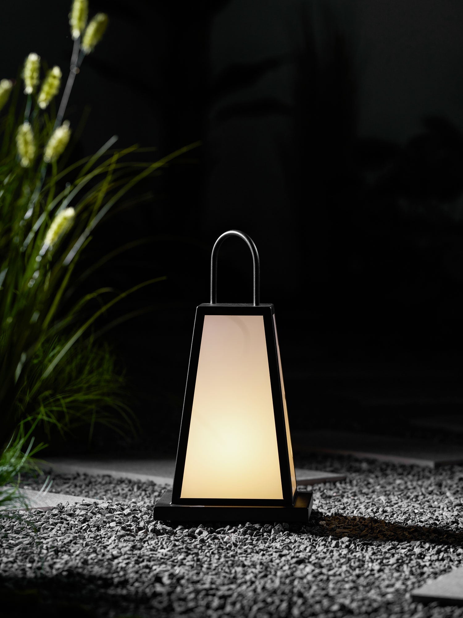 roam-lantern-garden-outdoor-lamp-anzaz--32