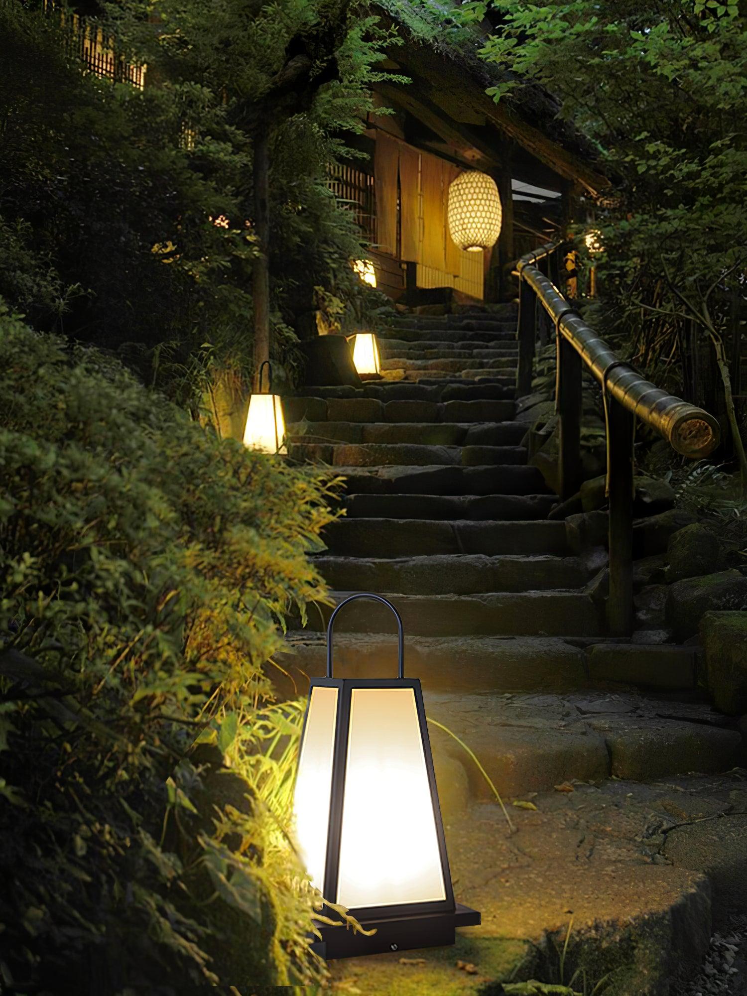 roam-lantern-garden-solar-outdoor-lamp-anzaz--29