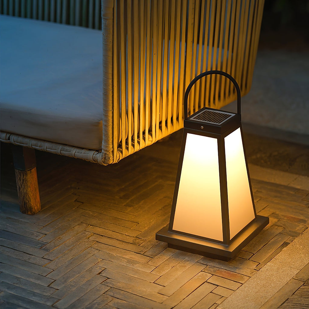 roam-lantern-garden-solar-outdoor-lamp-anzaz--5