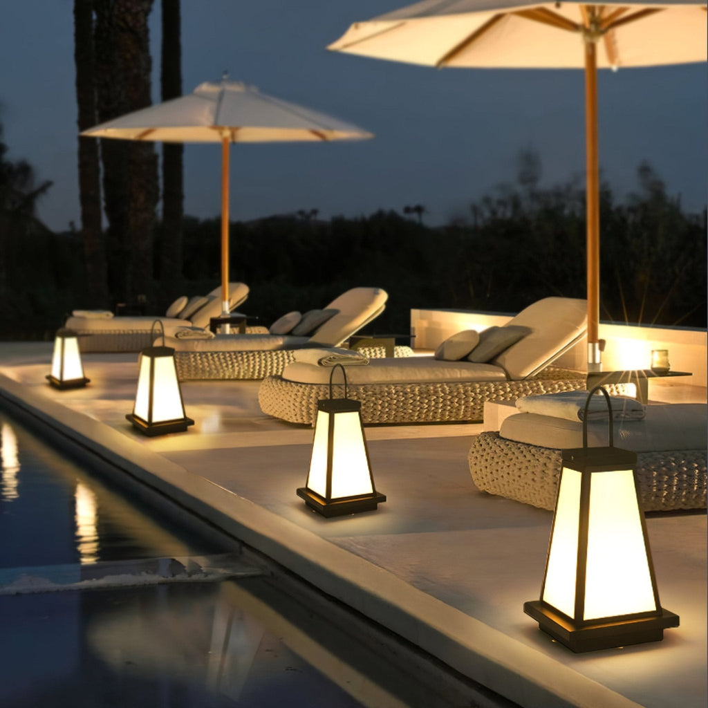 roam-lantern-garden-solar-outdoor-lamp-anzaz--39