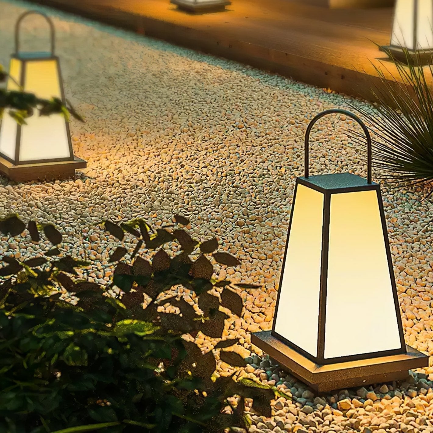 roam-lantern-garden-solar-outdoor-lamp-anzaz--49