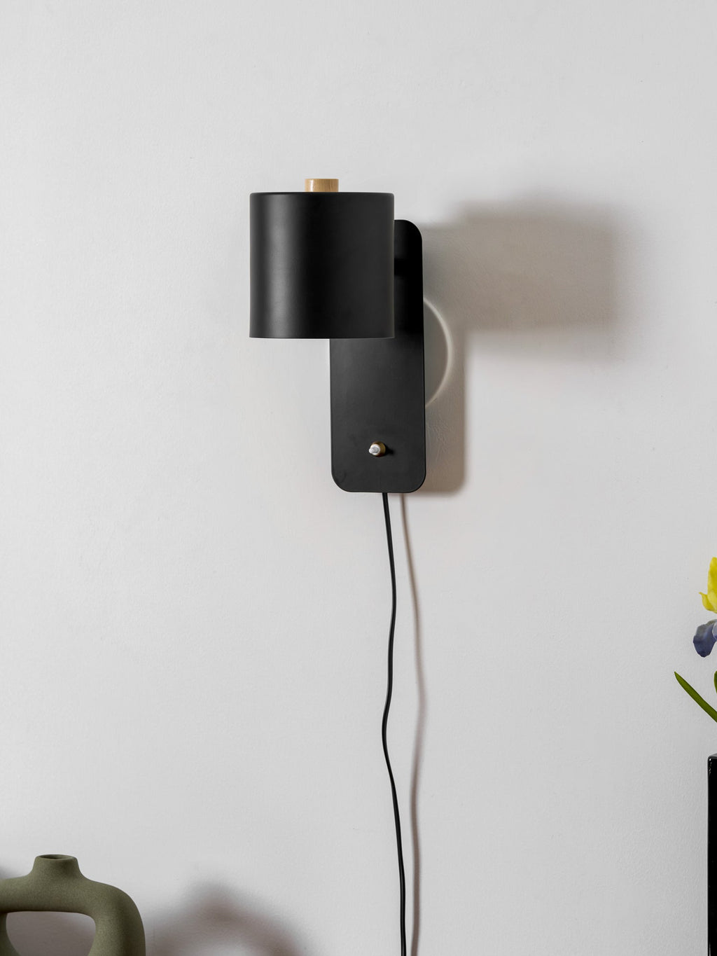 rotatable-cylinder-plug-in-wall-lamp-anzaz--24