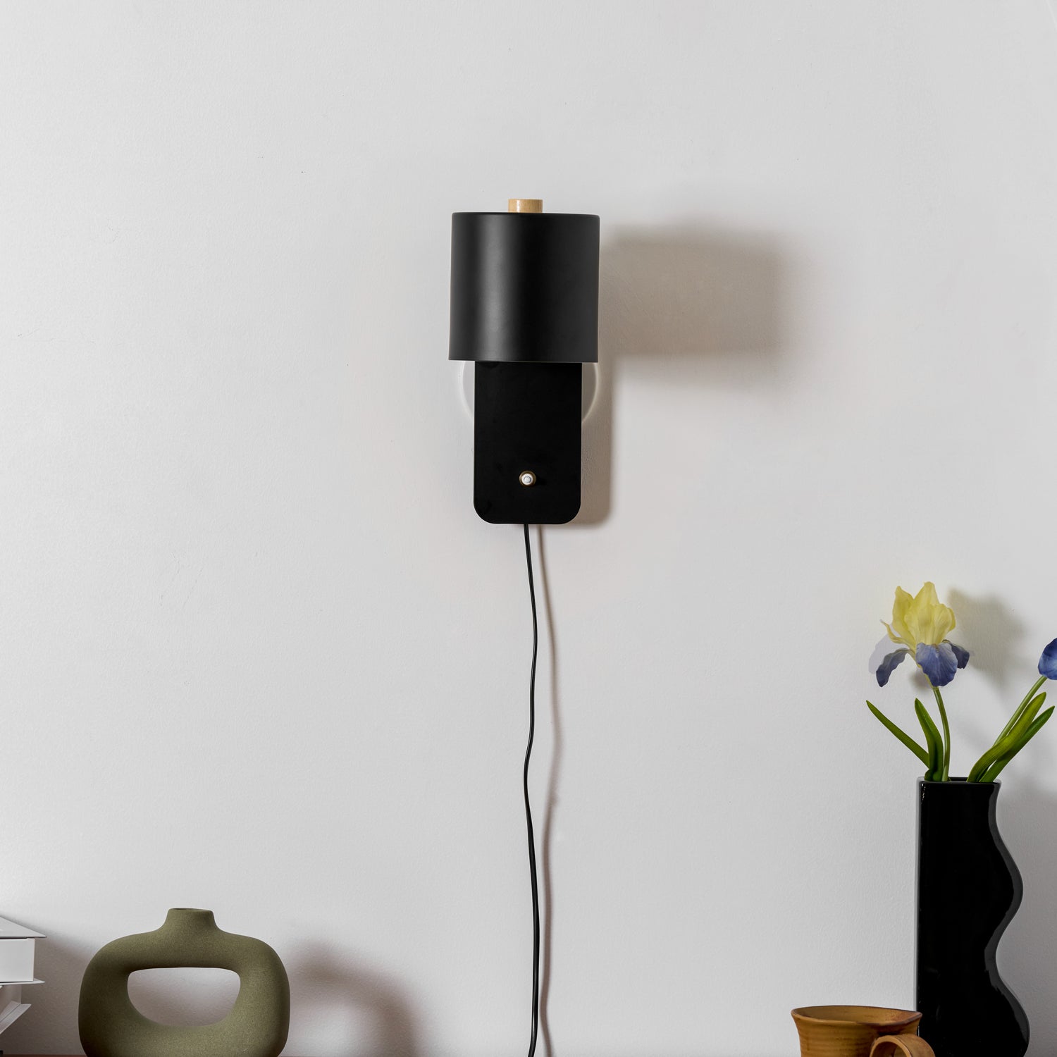rotatable-cylinder-plug-in-wall-lamp-anzaz--21