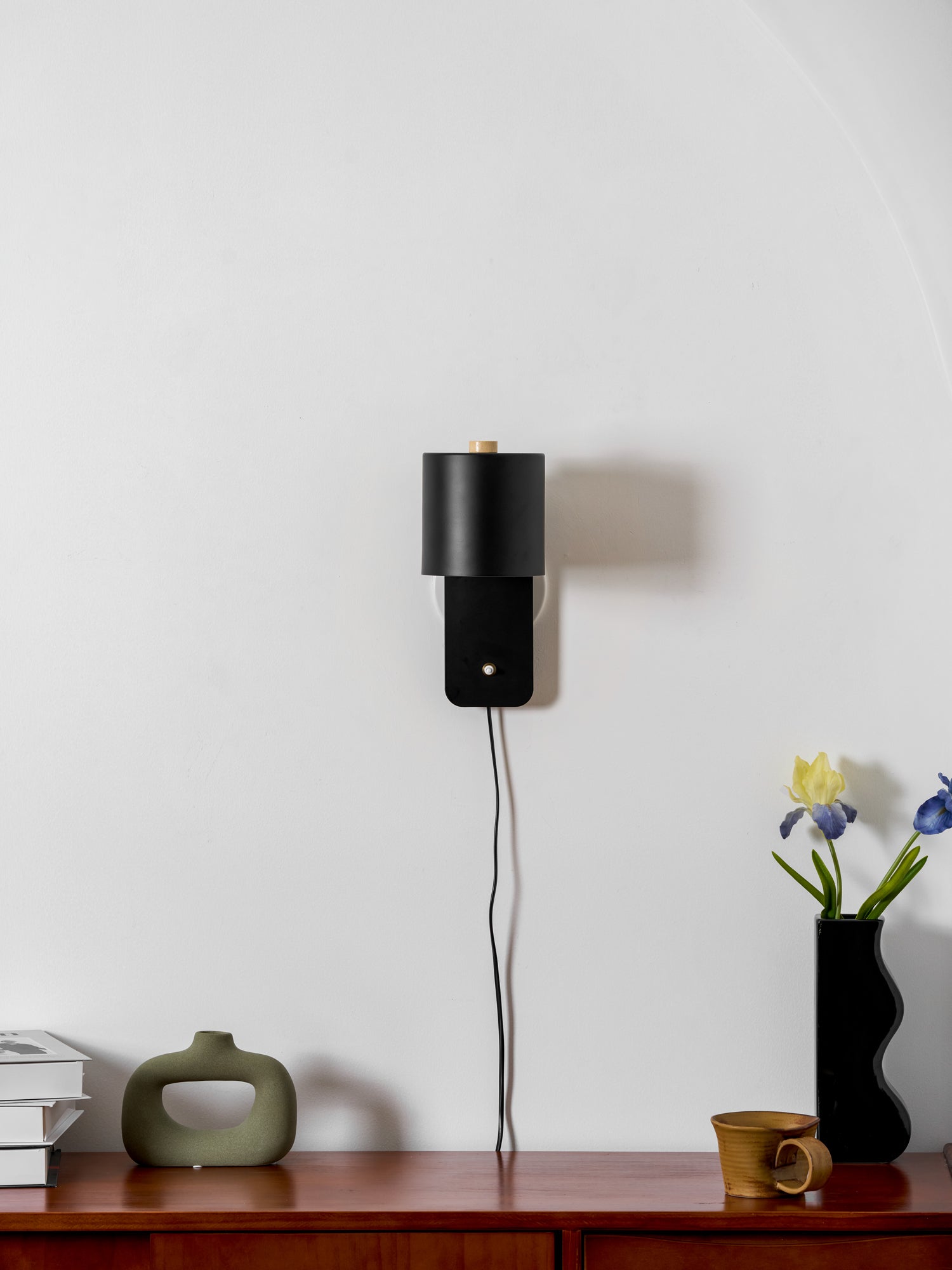 rotatable-cylinder-plug-in-wall-lamp-anzaz--22