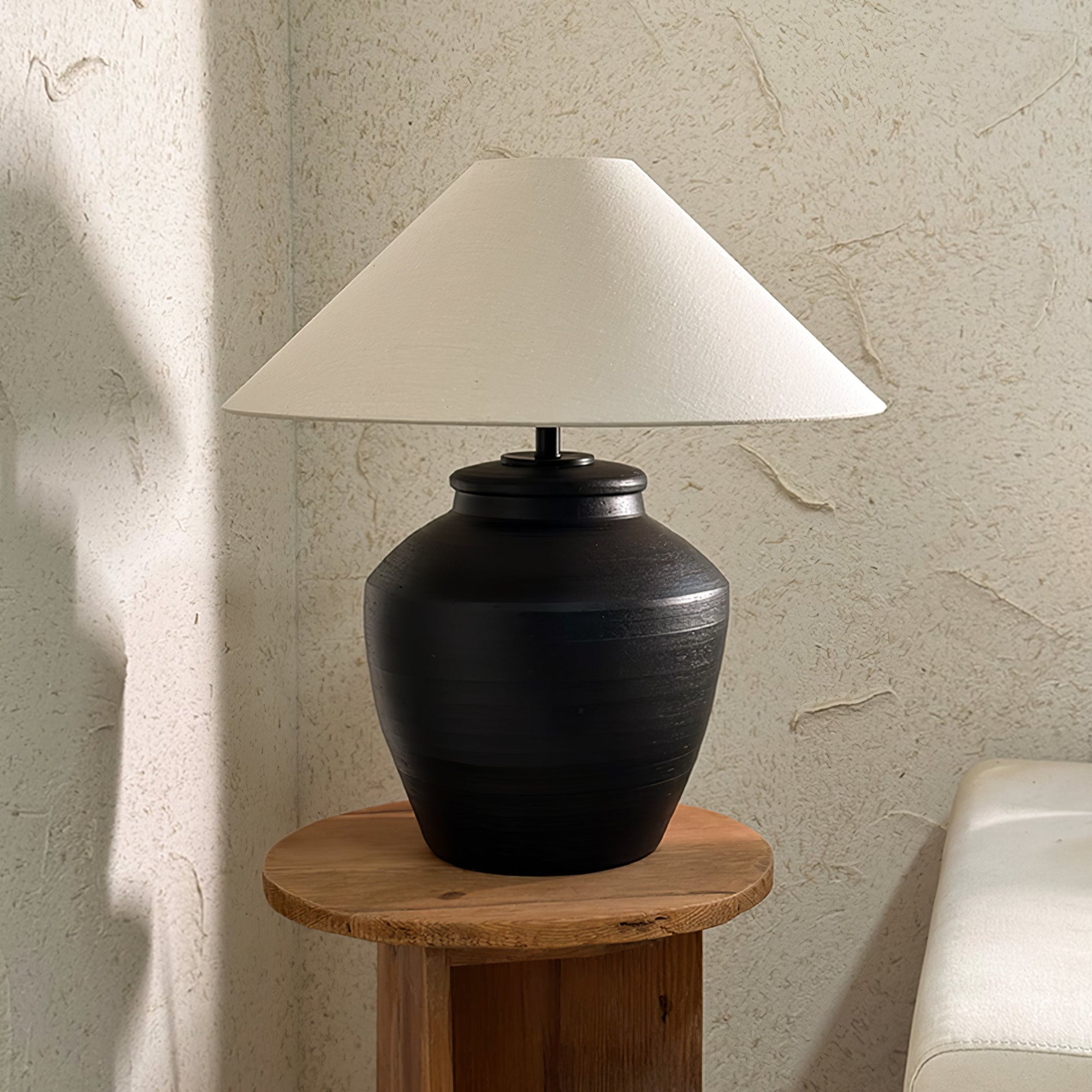 rustic-black-ceramic-table-lamp-anzaz--8