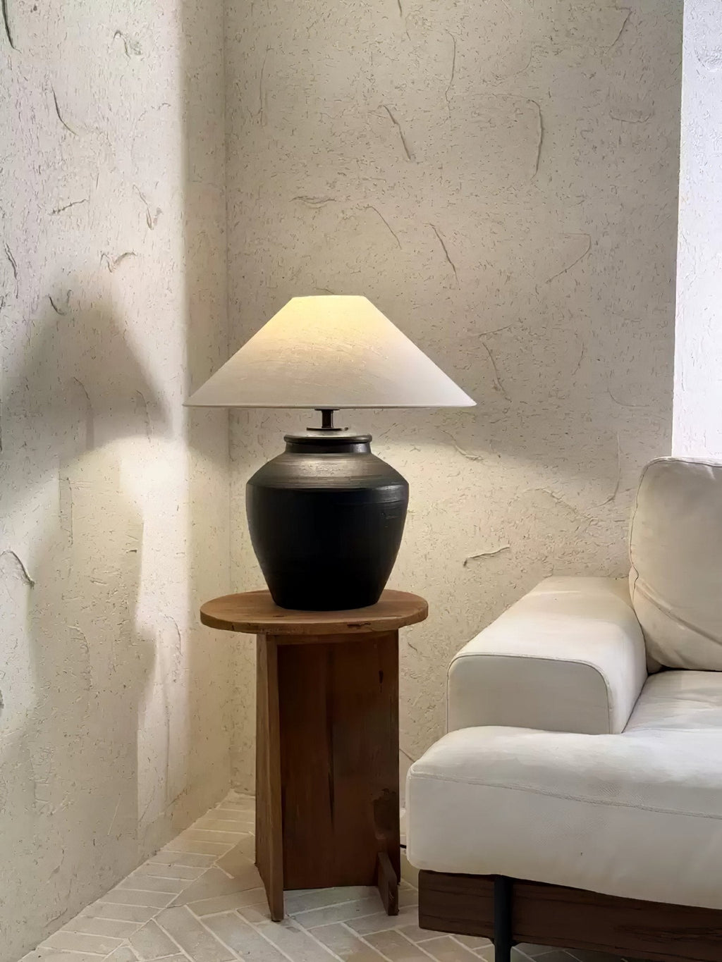 rustic-black-ceramic-table-lamp-anzaz--14