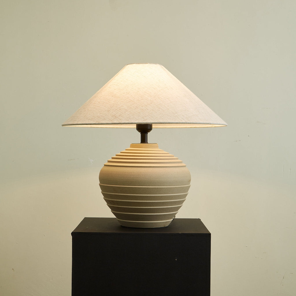 verdigris-echo-table-lamp-anzaz-Beige-2