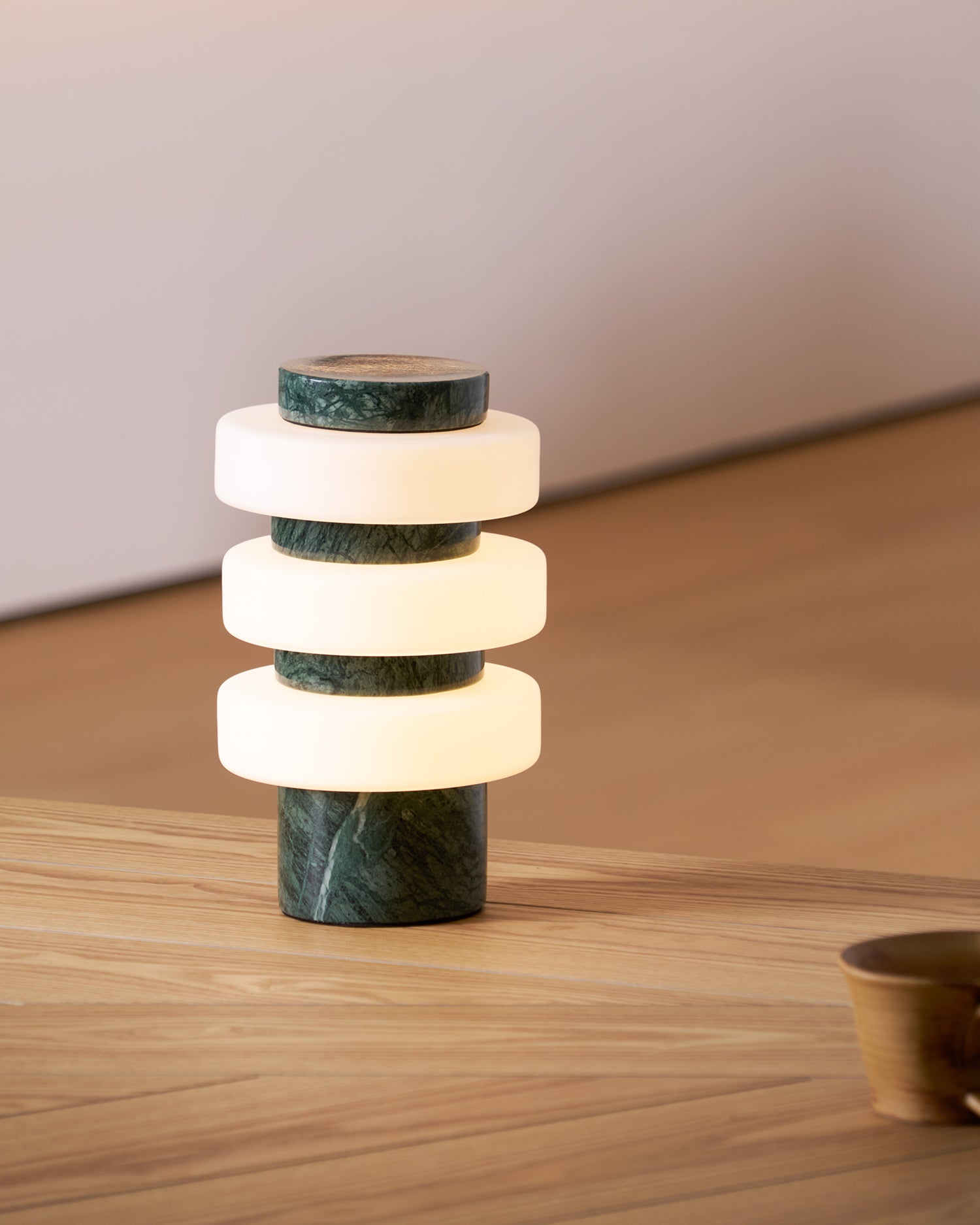 saturn-travertine-table-lamp-anzaz-Green Marble & White-7
