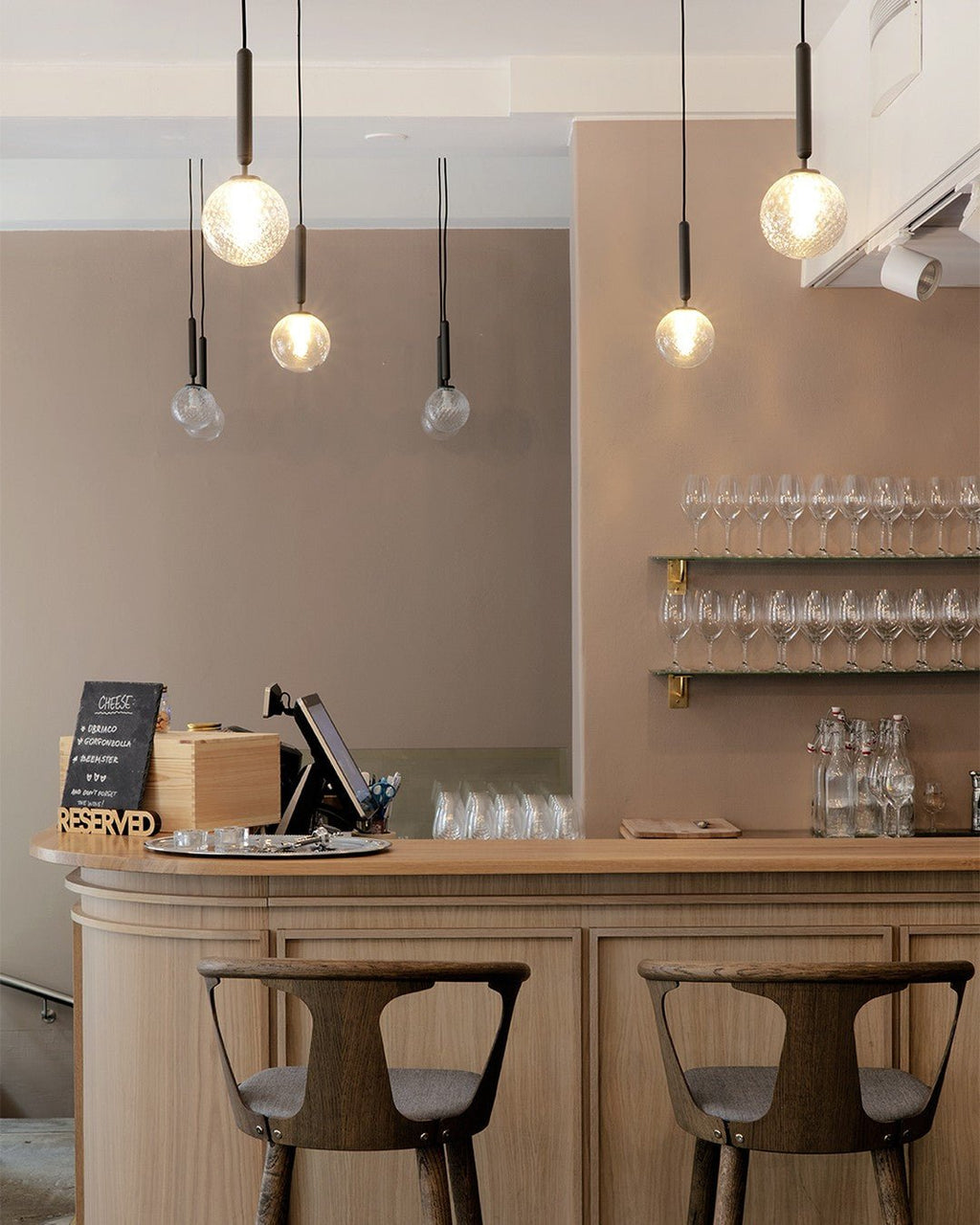 scandiluxe-brass-pendant-swag-light-anzaz-Brass & Clear glass-7