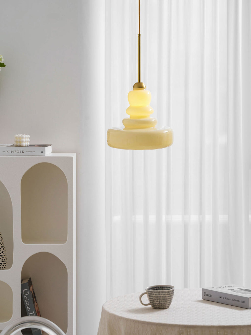 schoolhouse-glass-pendant-light-anzaz--19