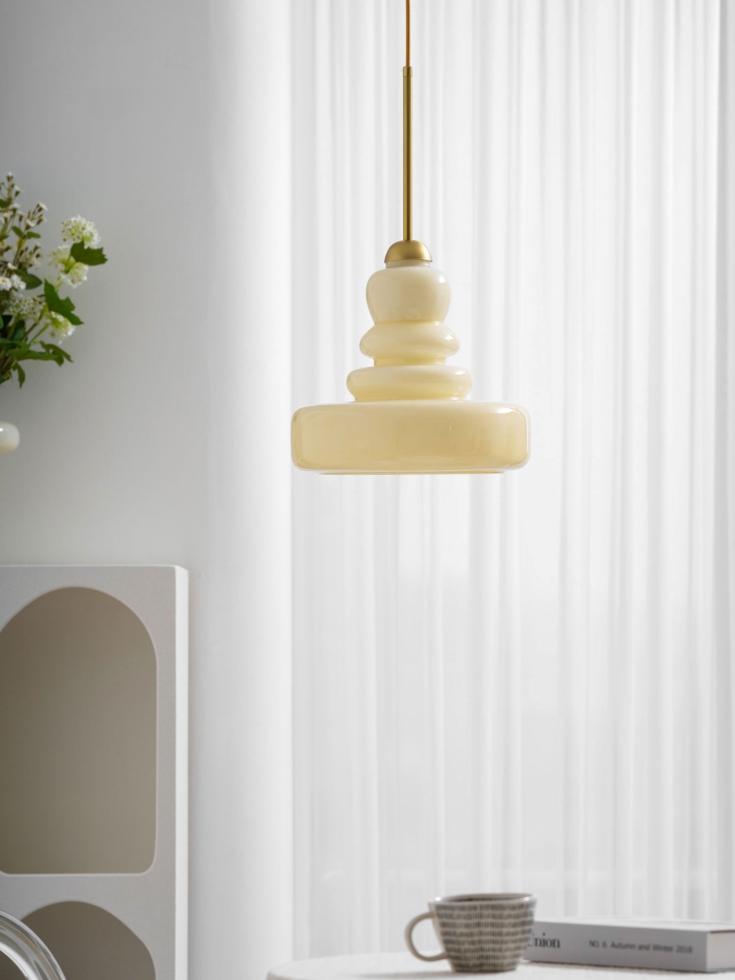 schoolhouse-glass-pendant-light-anzaz--20