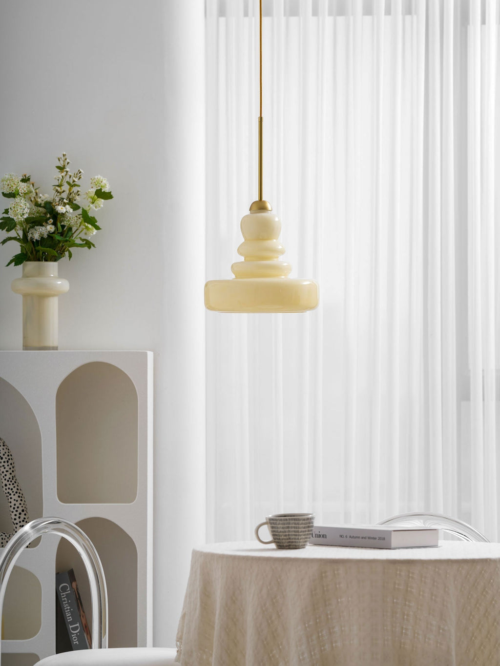 schoolhouse-glass-pendant-light-anzaz--15