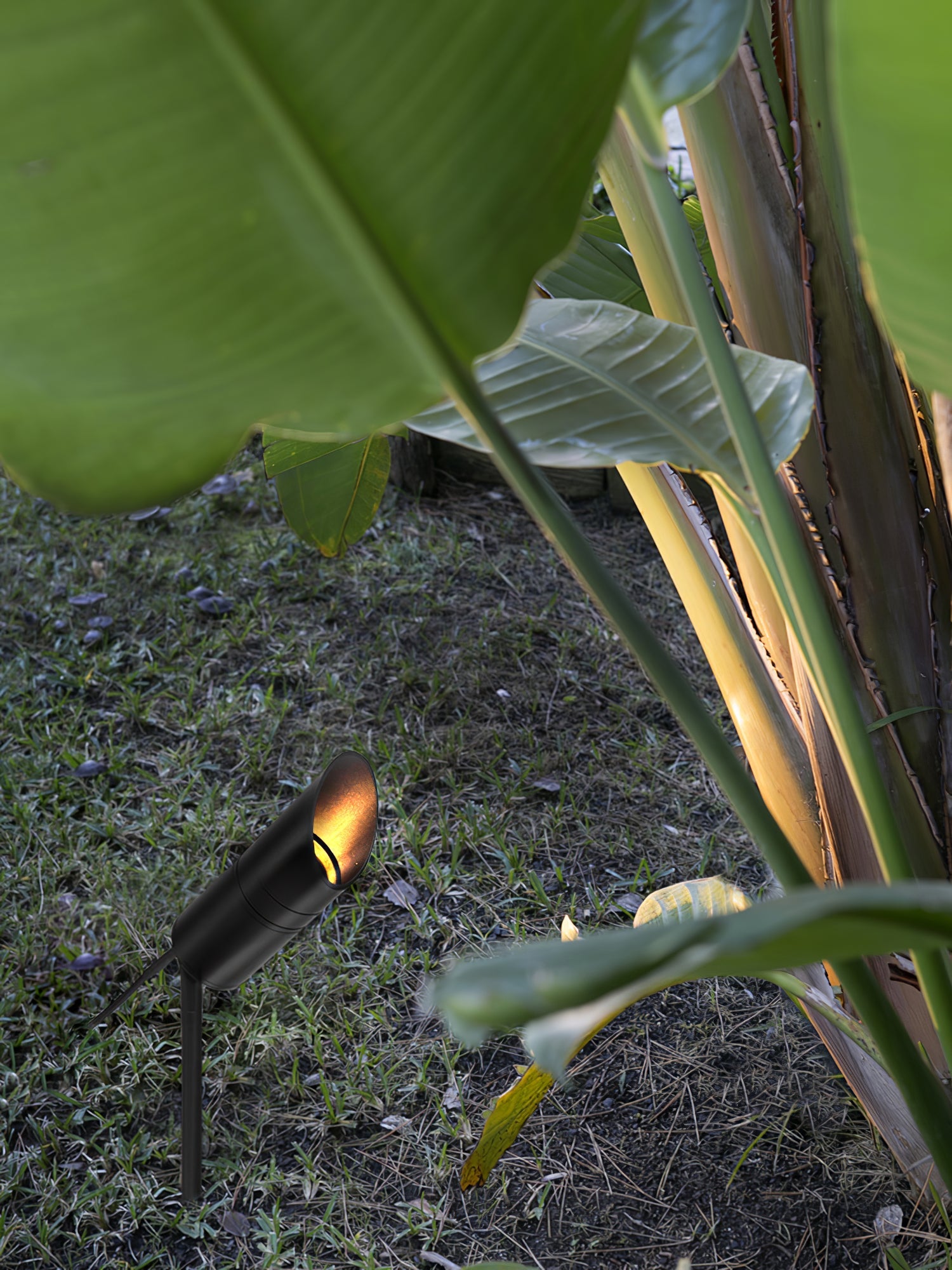 shadow-pierce-ground-spike-light-anzaz--9