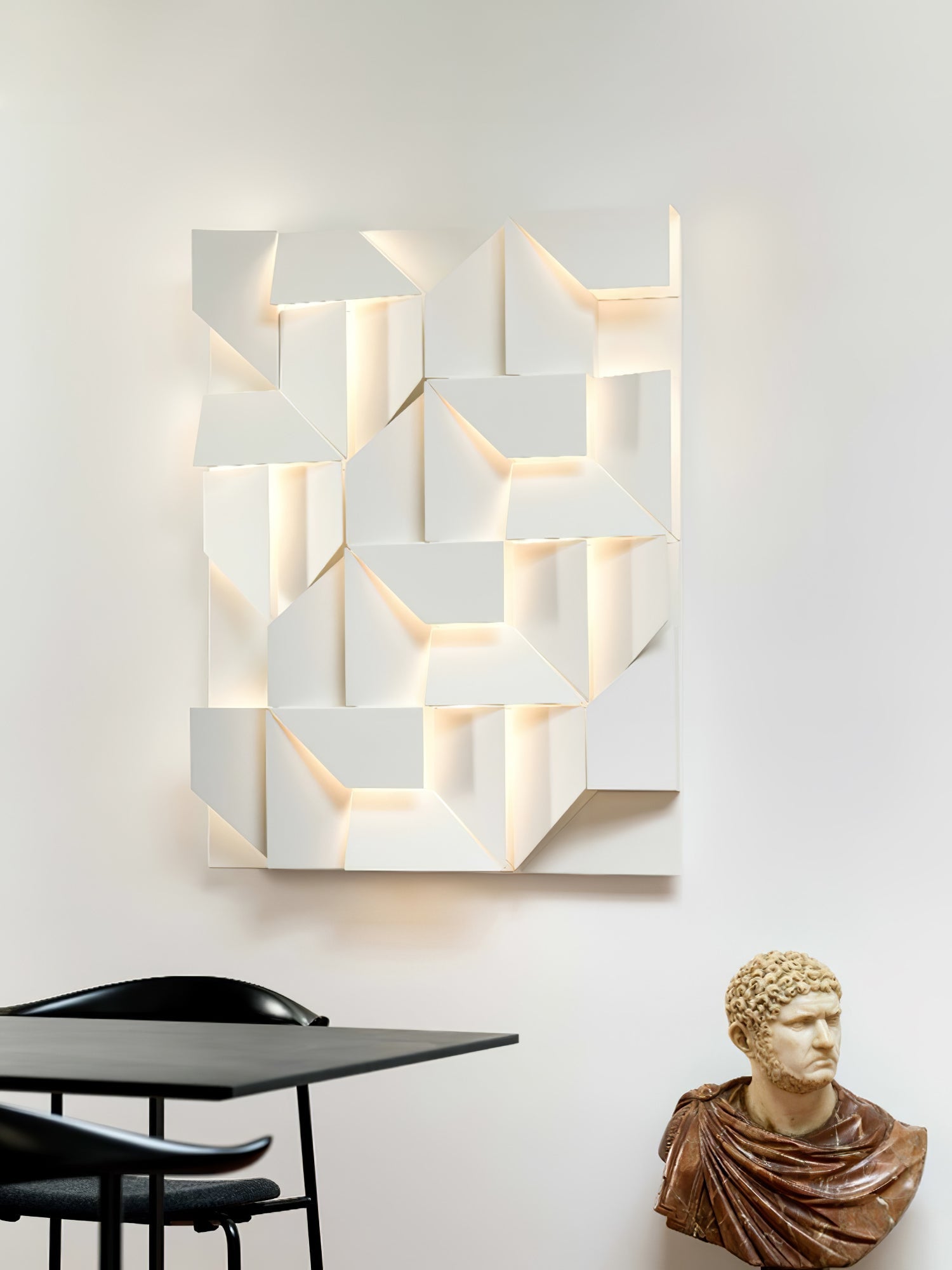 shadows-grand-plug-in-sconce-anzaz--99