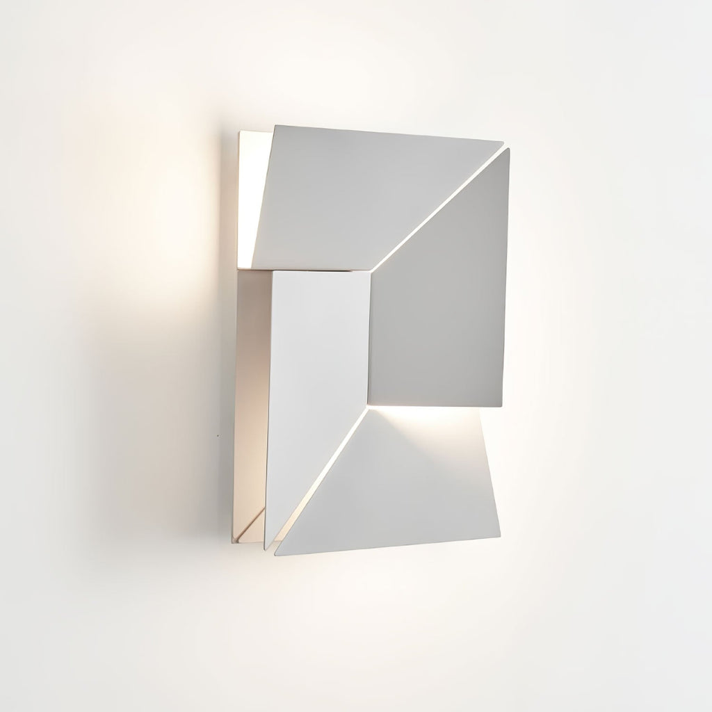 shadows-charging-grand-sconce-anzaz--92