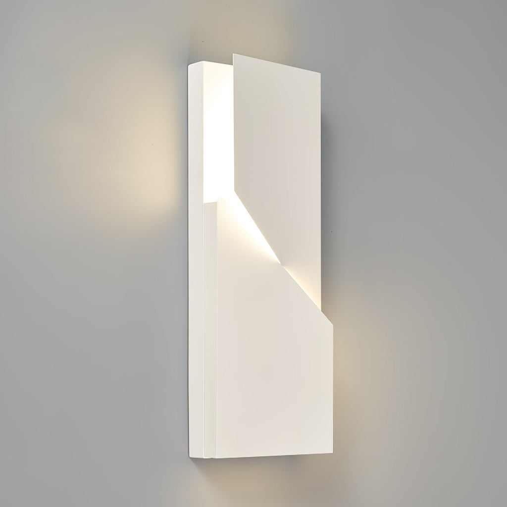 shadows-grand-plug-in-sconce-anzaz--139