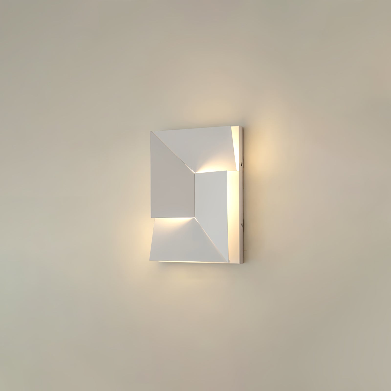 shadows-charging-grand-sconce-anzaz--150