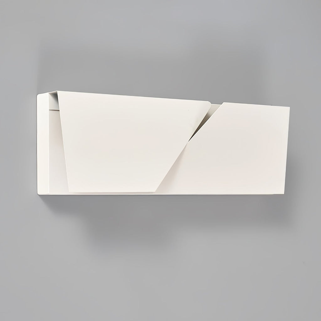 shadows-charging-grand-sconce-anzaz--153