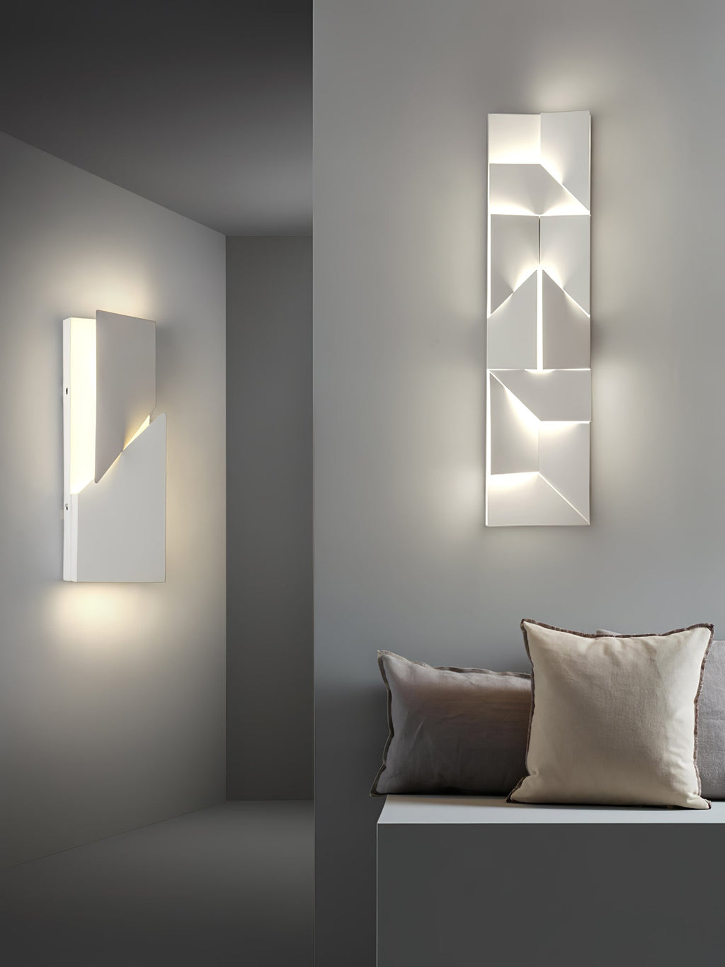 shadows-charging-grand-sconce-anzaz--158