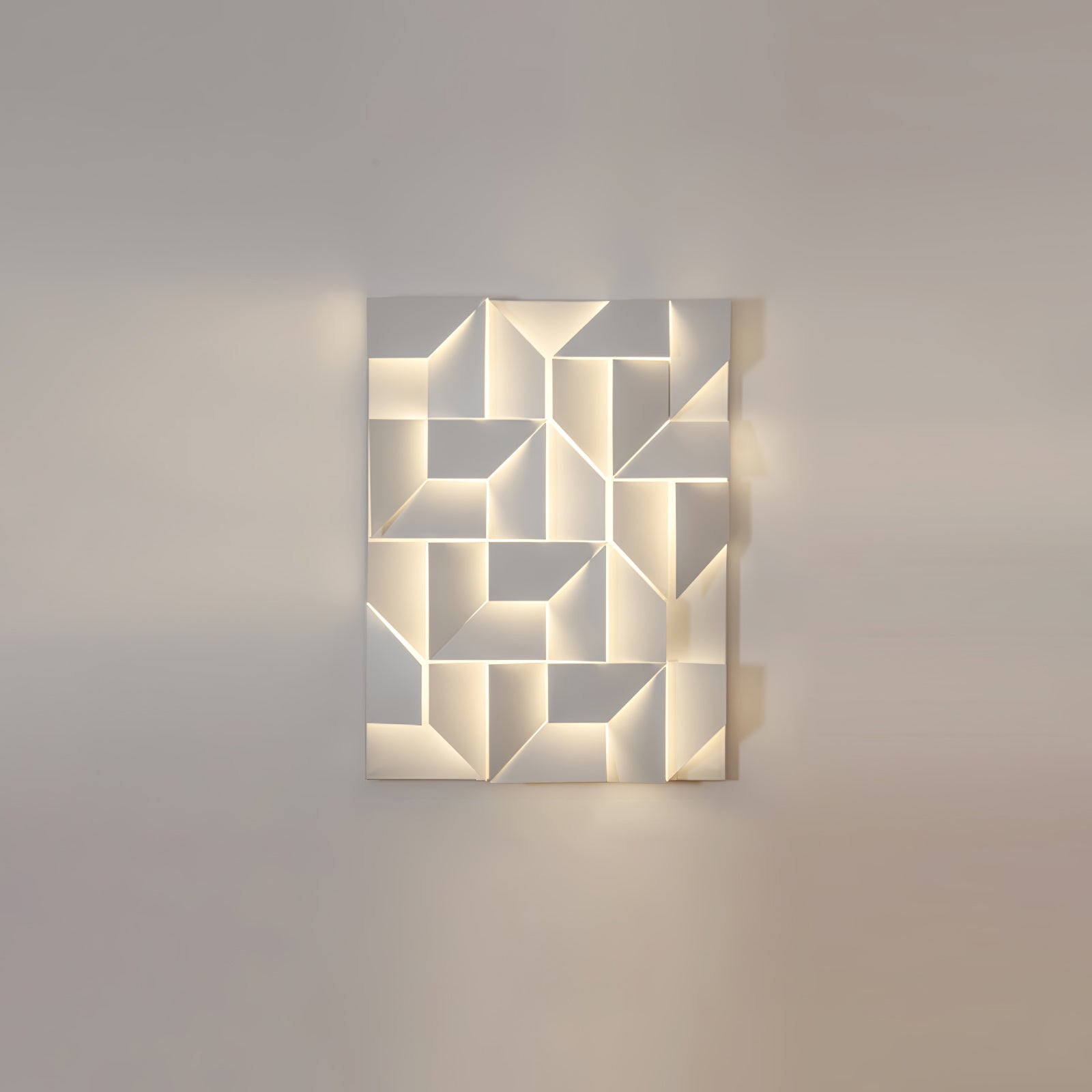 shadows-grand-plug-in-sconce-anzaz--154