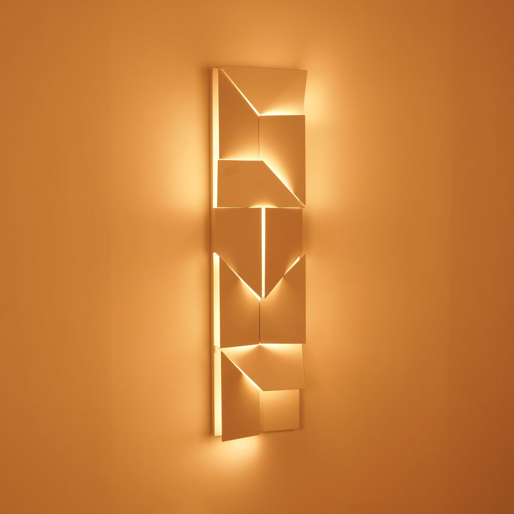 shadows-grand-plug-in-sconce-anzaz--78