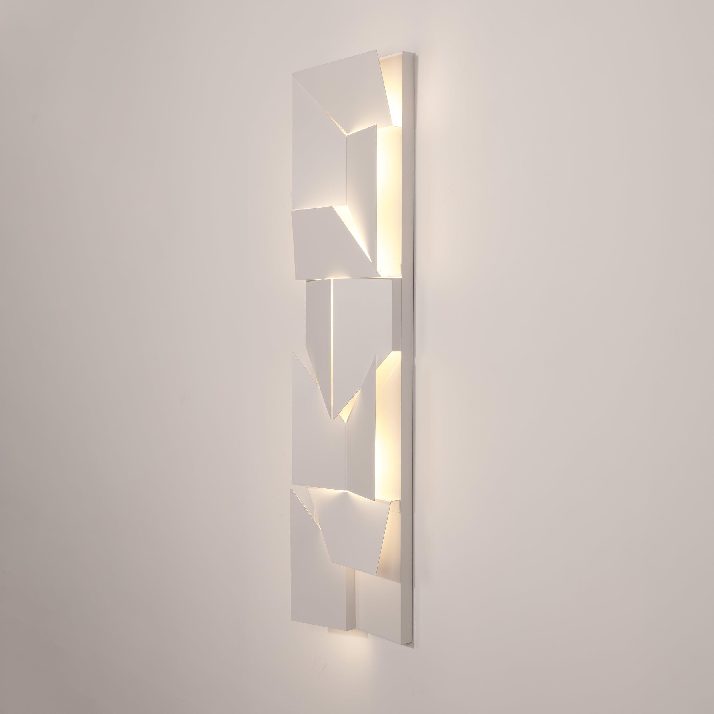 shadows-grand-plug-in-sconce-anzaz--80